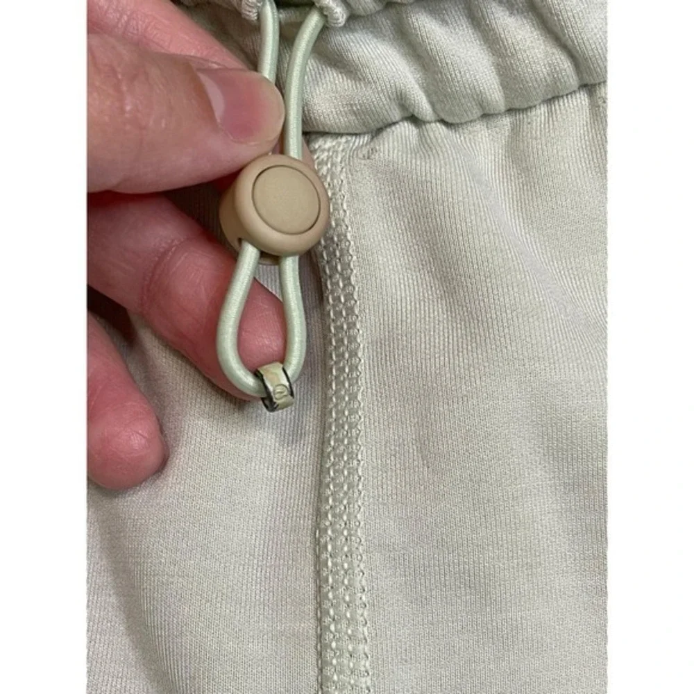 Lululemon Softstreme‎ HR Pant Size 6 Green Lime